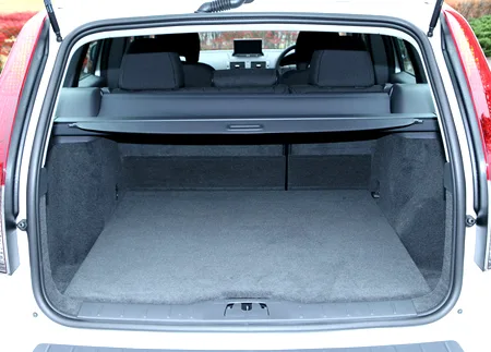 Volvo V50 2.4I SE (MB5244 / MB5254A)