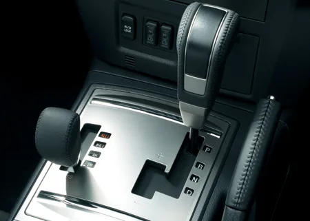 Mitsubishi Pajero LONG GR (V93W)