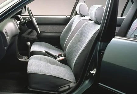 Toyota Corolla DX (EE111)
