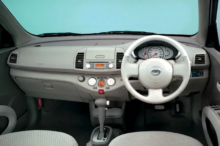 Nissan March 14E-FOUR (BNK12)