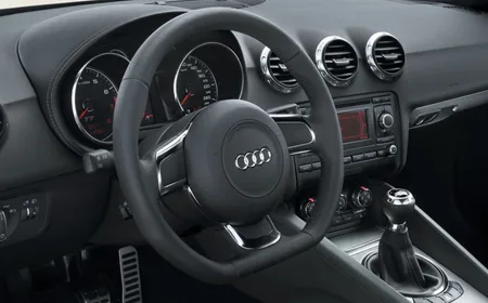 Audi TT Coupe 3.2 QUATTRO (8JBUBF)