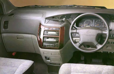 Nissan Elgrand X (ATE50)
