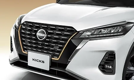 Nissan Kicks X FOUR 90TH ANNIVERSARY (SNP15)