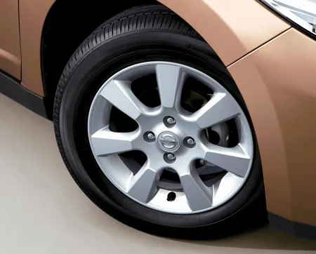 Nissan Tiida 15M FOUR (NC11)