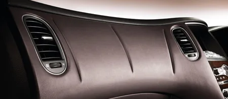 Nissan Skyline Crossover 370GT TYPE P (J50)