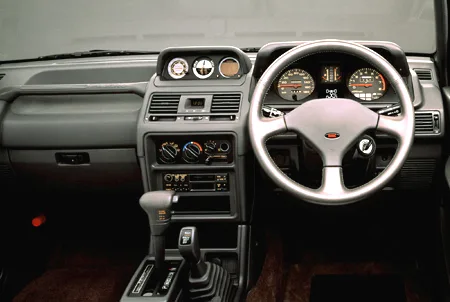 Mitsubishi Pajero XL (V24V)