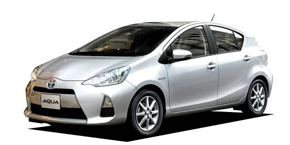 Toyota Aqua S (NHP10)