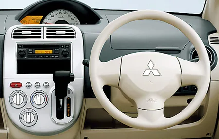 Mitsubishi EK Wagon G (H82W)