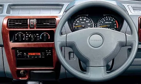 Nissan Clipper Rio E FOUR (U72W)