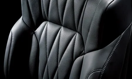 Lexus LX570 BLACK SEQUENCE (URJ201W)