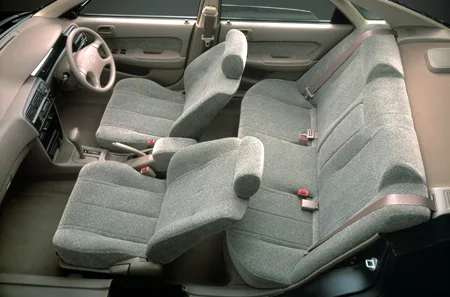 Toyota Sprinter LX (EE111)