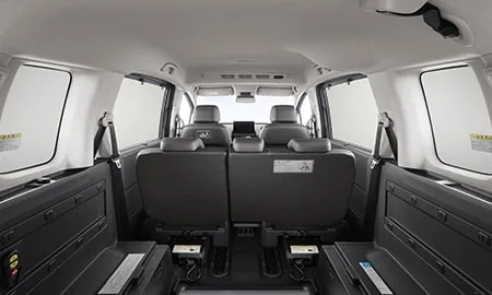 Honda Freed E:HEV CROSSTAR SLOPE (GT6)