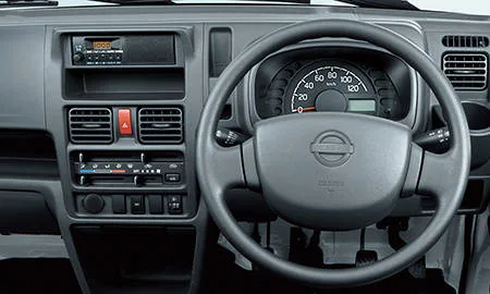 Nissan NT100CLIPPER Truck DX (DR16T)