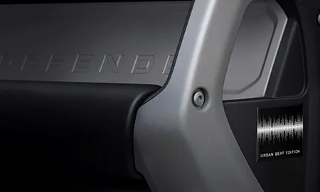 Land Rover Defender URBAN BEAT EDITION (LE72WAB)