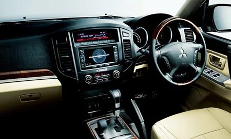 Mitsubishi Pajero LONG SUPER EXCEED (V98W)