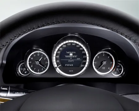 Mercedes Benz Eclass E350 BLUE EFFICIENCY COUPE (207359)