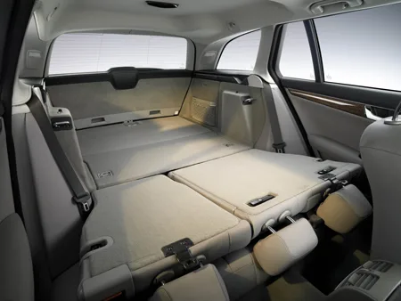 Mercedes Benz Cclass Stationwagon C200 KOMPRESSOR STATIONWAGON AVANTGARDE (204241)