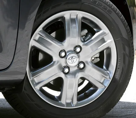 Toyota IQ130G MT GO LEATHER PACKAGE (NGJ10)