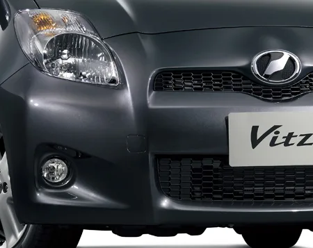 Toyota Vitz F (SCP90)