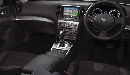 Nissan Skyline 370GT A PACKAGE (CKV36)