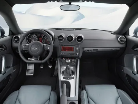 Audi TT Coupe 3.2 QUATTRO (8JBUBF)