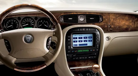 Jaguar XJ R (J72SB / J73TB / J82TB)