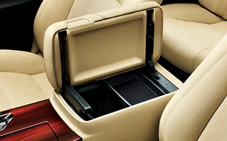 Toyota Crown ATHLETE G (GRS210)