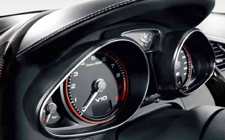 Audi R8 Spyder BASEGRADE (42BUJF)