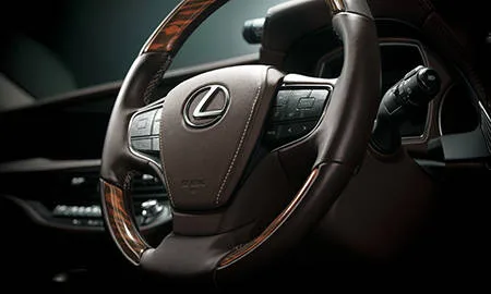 Lexus LS500 EXECUTIVE (VXFA55)