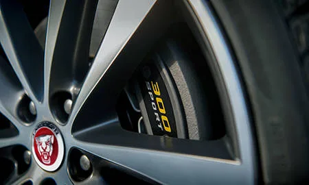 Jaguar XE300 SPORT (JA2XC)
