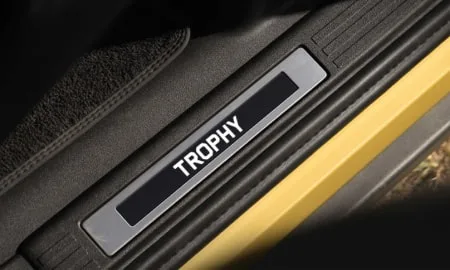 Land Rover Defender TROPHY EDITION CURATED FOR JAPAN (LE72WAB)