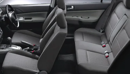 Mitsubishi Lancer Wagon TOURING (CS5W)