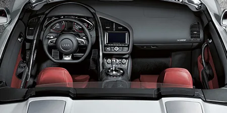 Audi R8 Spyder BASEGRADE (42BUJF)