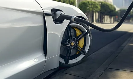 Porsche Taycan TURBO (J1NA1C / J1NE)