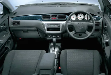 Mitsubishi Lancer MX TOURING NAVI PACKAGE (CS2A)
