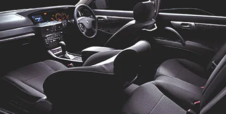 Nissan Gloria GRAN TURISMO 300SV (HY34)