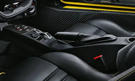 Alfa Romeo 4C Spider BASE GRADE (96018)