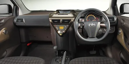 Toyota IQ130G GO LEATHER PACKAGE (NGJ10)
