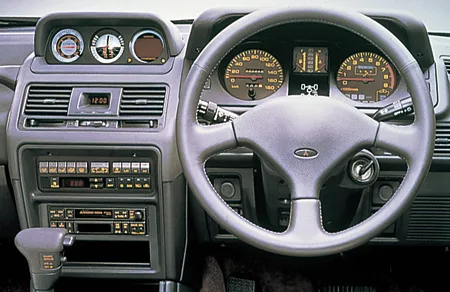 Mitsubishi Pajero WIDE XR-F (V24WG)