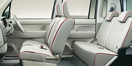 Toyota Pixis Space L (L585A)