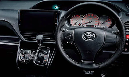 Toyota Voxy ZS GS (ZRR80W)