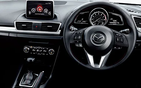 Mazda Axela 15S TOURING (BM5FP)