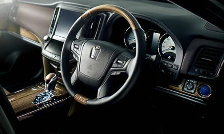 Toyota Crown Majesta F VERSION J-FRONTIER (GWS214)