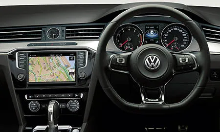 Volkswagen Passat Variant 2.0 TSI R LINE (3CCHH)