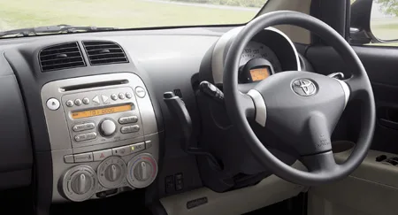 Toyota Passo X (KGC10)