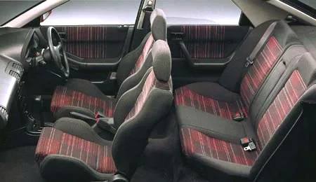 Mazda Familia Astina 1500 (BG5P)