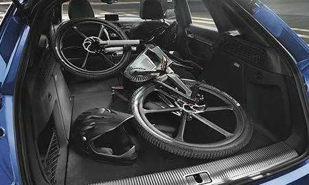 Audi RS Q3 BASE GRADE (8UCZGF)