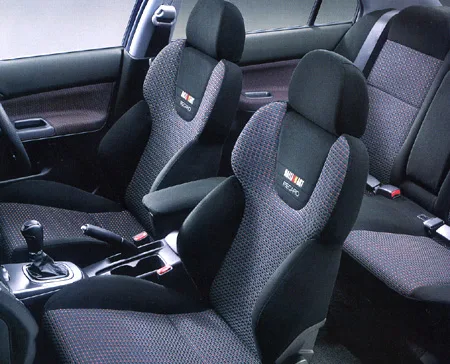 Mitsubishi Lancer RALLI ART (CS5A)
