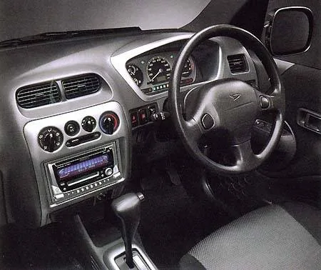 Daihatsu Terios CL (J122G)
