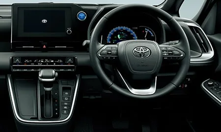 Toyota Noah HYBRID S-Z (ZWR90W)